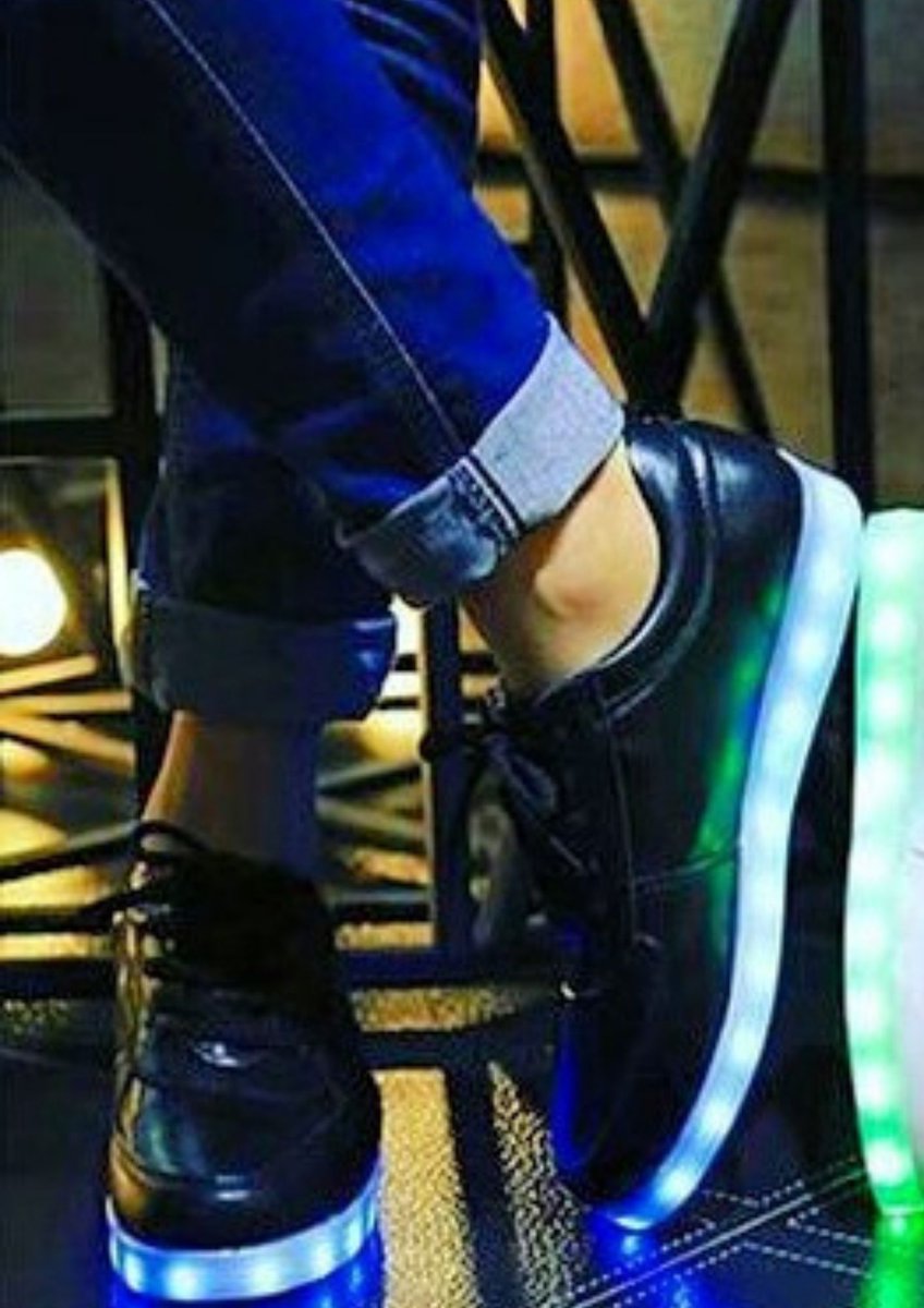 HeartJacking's tweet photo. The #winner of our #contest is 👉🏼@titiineMar👈🏼. She wins these amazing black #shoes #LED🤩. Congrats 🥳🥳❕❕
🪢https://t.co/lJKFR71A98
#heartjacking #shoesaddict #ledaddict #ledforlife https://t.co/YvyDepMCm2