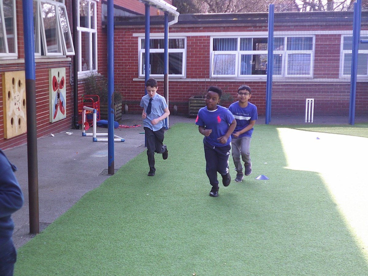 St_Josephs_RC's tweet photo. Year 4 doing 1k around our playground today in the sunπ
#BlueRun2022 @citctweets https://t.co/lpRI5a9DoR
