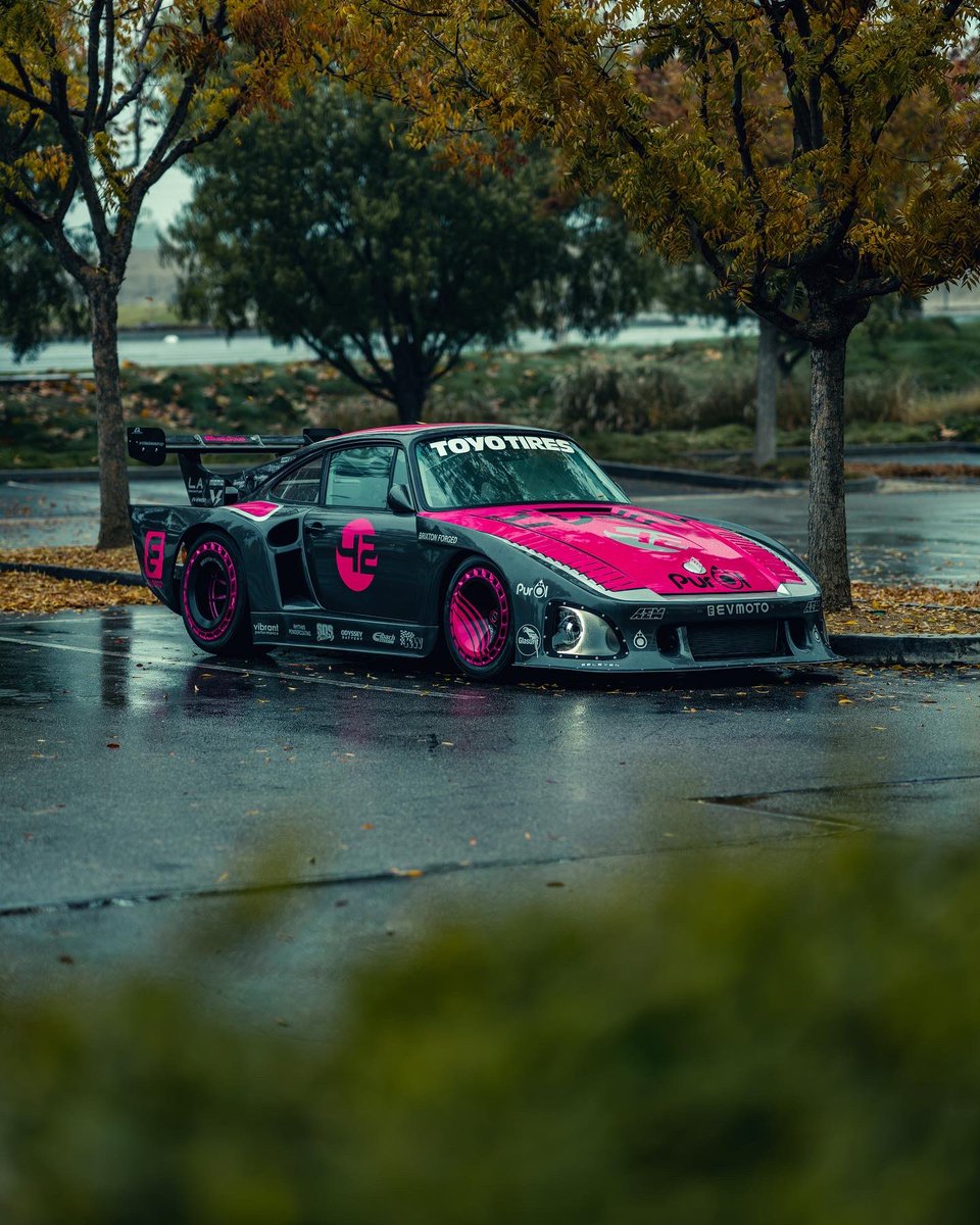 bisimoto's tweet image. 🎵It never rains in southern California 🎼
The 636hp #Bisimoto Porsche 935  #K3V.