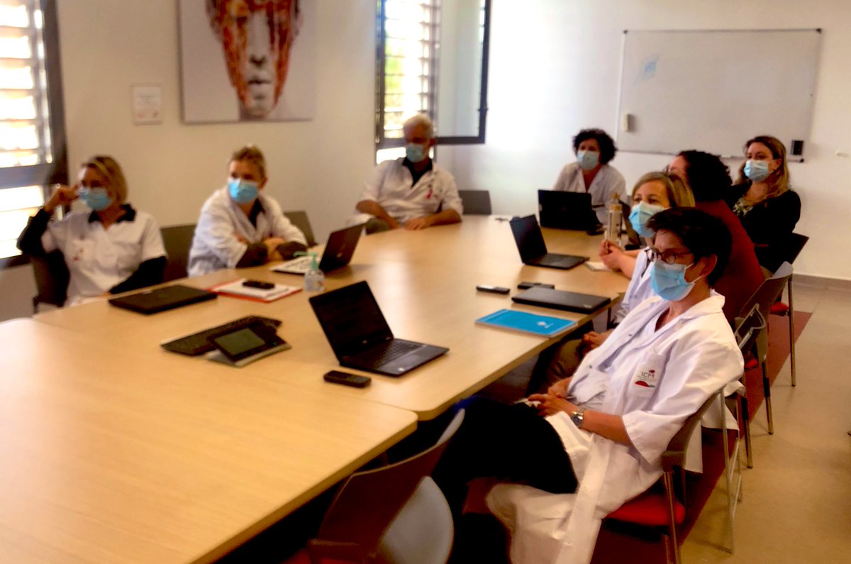 ICM_Montpellier's tweet photo. #Immersion #réflexion Les équipes chirurgicales travaillent à améliorer le parcours des patientes touchées par un cancer du #sein grâce à l’appli #MonICM…📱#IDEC #Coordination #Proximité #Qualité #eSanté https://t.co/54DyeOFheG