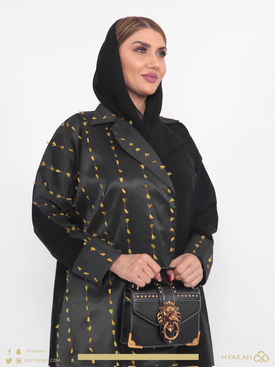 hyakah_com's tweet photo. عباية شتوية لف أنيقة و فاخرة
كود العباية 7012

عباية جاكيت شتوية بتصميم خرافي بقماشين الجاكار الفاخر والكريب السعودي بخطوط ذهبية طولية علي نصف العباية الأيمن مفعم بالفخامة و التألق.
سعر العباية : 299 ريال
#عبايات_حياكه #الرياض_الان #التعليم #رمضان #السعودية #عبايات #حياكه https://t.co/dS7x3KEbJJ