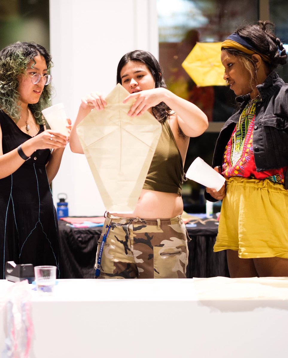 GI_LosAngeles's tweet image. Thank you to all the wonderful people who came out to the exhibition opening “Festival de Barriletes”, created by @mactivist.  

The exhibition is part of the Neighborhood Interpretive Center and still on view until May 31st. More programming to come!