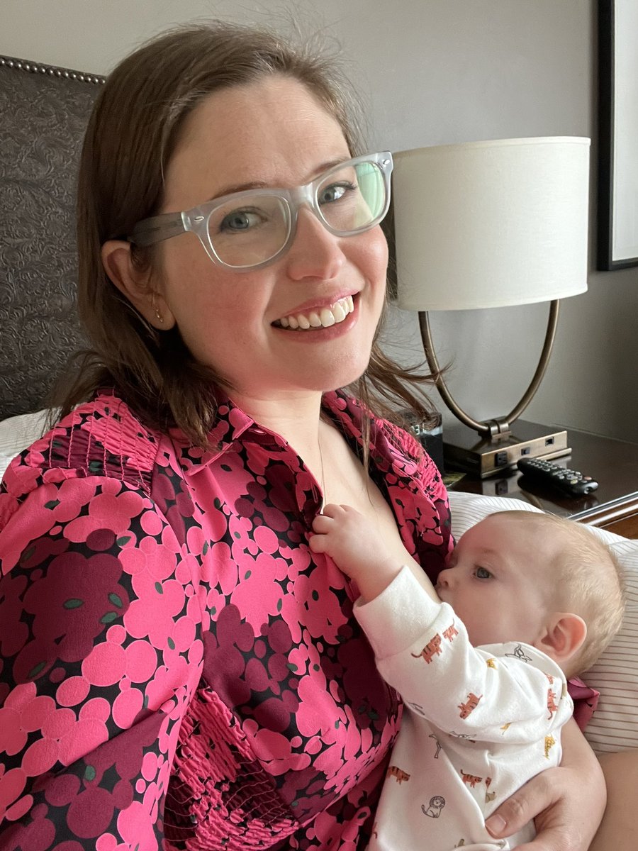 Using the break time at #SGS2022 to breastfeed, and that’s how we do work/life integration #surgeonmom