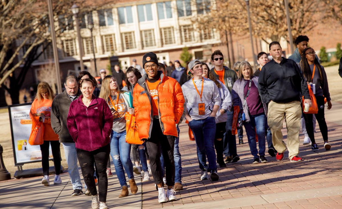 okstate's tweet photo. Do you know your way around campus? Do you love #okstate? Apply to be a campus tour guide! Applications are open now through April 16.

Apply here: https://t.co/20UJlvFv5O https://t.co/r1Pgcjigo2