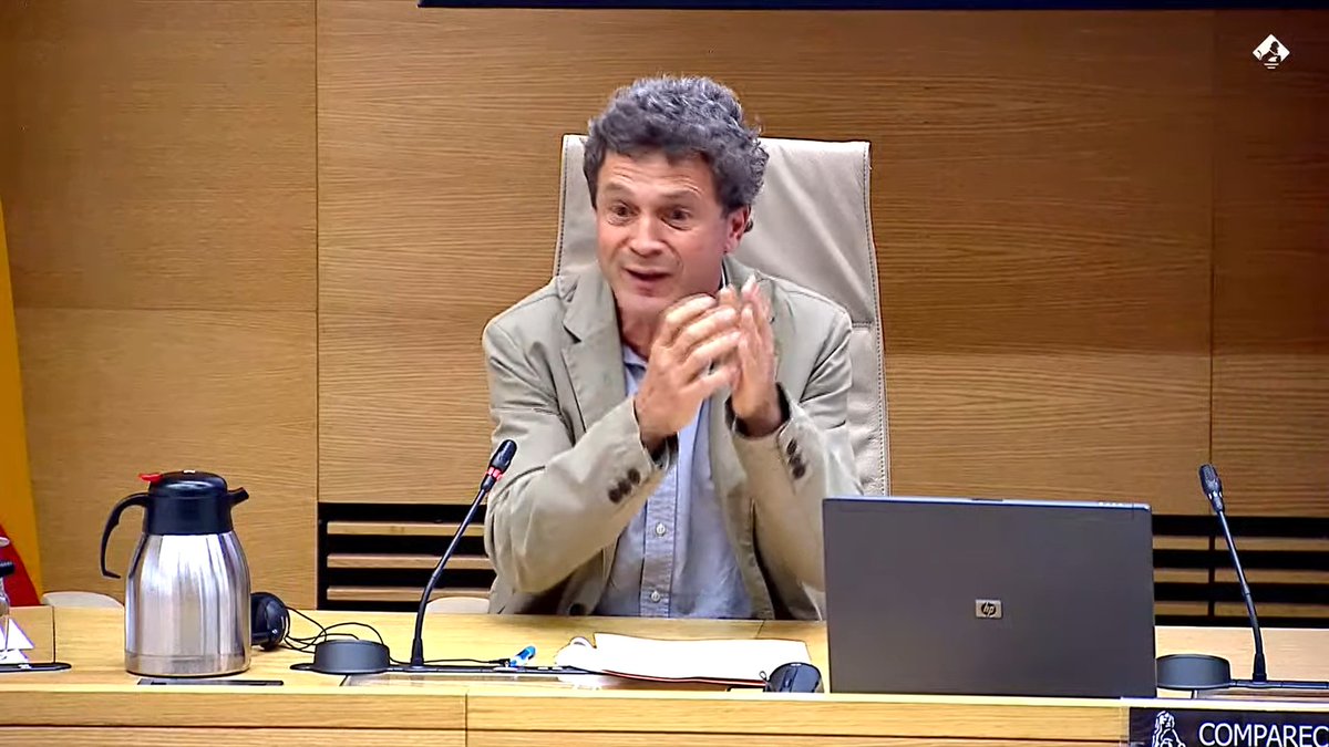 cannabis_es's tweet photo. "Estamos en el Parlamento para intentar regular una planta con fines médicos, no para aprobar un medicamento, que esto ya se hace por la Agencia Española del Medicamento. Medicamentos hay, ya tenemos dos. Es preciso una regulación para que esta planta esté para pacientes" https://t.co/I57pLqJmZB