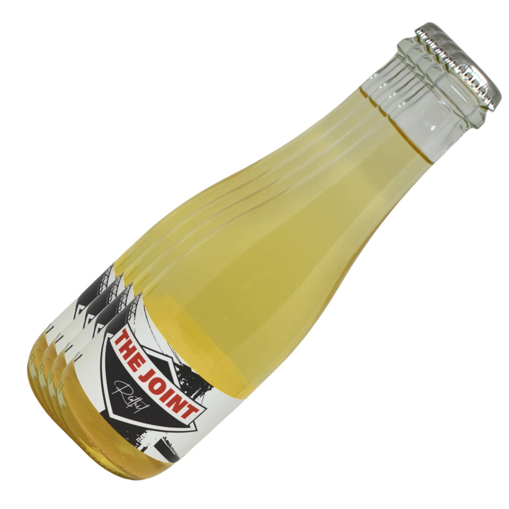 The start of the week brings us our #ciderofthenorth from <a href="/thecidercrate/">The Cider Crate</a> who did a full review of this one on their/our website (The Cider Crate is also cidersofcanada.ca, full disclosure) of @redtailvineyardspec

The Joint is a mixed offering of 3 apple ciders, 1 perry …