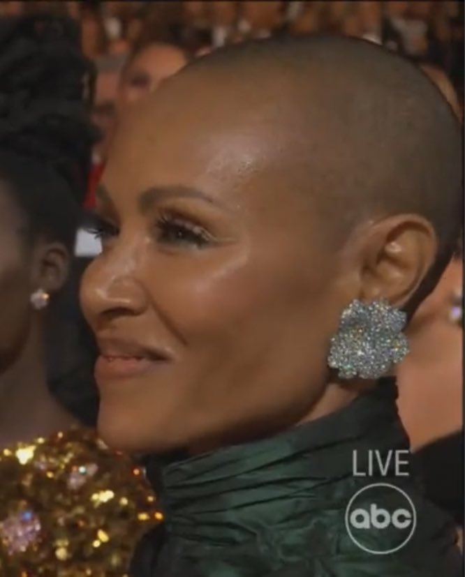 Will Smith really slapped Chris rock at the oscars over a joke, but couldn’t slap the dude that was balls deep in his wife