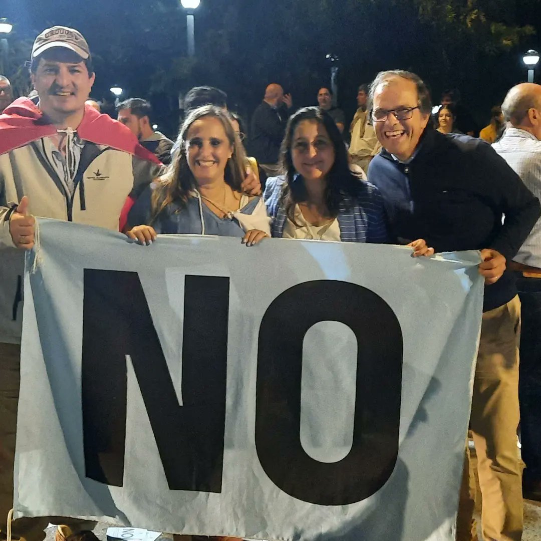 sebaarballo's tweet photo. Aplastante Triunfo del NO en Rivera 7️⃣5️⃣ % a 2️⃣5️⃣ %
.
@PartidoColorado @ciudadanos600 @VirginiaFrosAlv @BulminiNazmi
.
❤💙💛💚💜
.
#RiveraNoDerogó #referendum2022 #NoDerogo #elpartidocoloradonoderoga #coalicionmulticolor https://t.co/iGNrqpJAS9