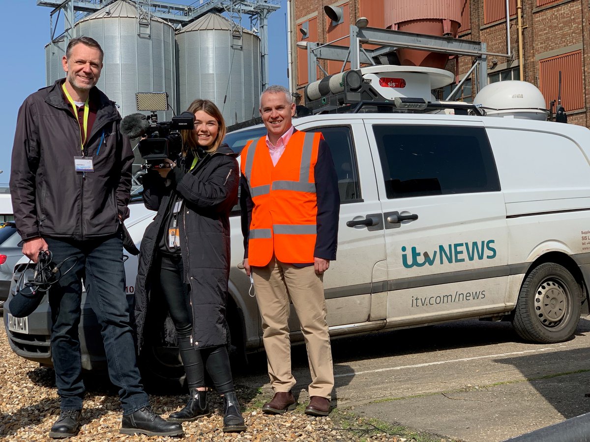 MuntonsPlc's tweet photo. ITV News at Muntons' Stowmarket site

Delighted to host Sean and Lucy from ITV News today talking to our Head of HR, Eamonn Sparkes, about Muntons’ decision to continue our policy of Covid Lateral Flow testing to keep our work environments as safe as possible

#madewithmuntons https://t.co/eaSHgf3bkM