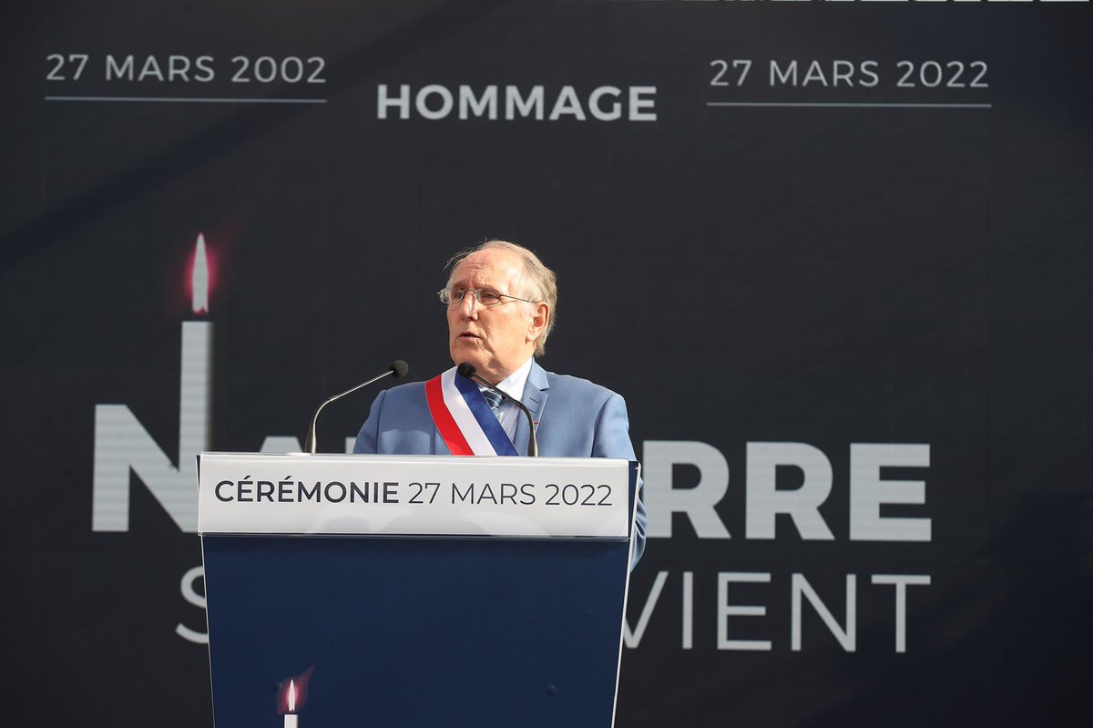 VilleNanterre's tweet photo. #Commémoration #27mars2002
Ce week-end nous avons honoré les disparus, nous avons soutenu les vivants et nous nous sommes recueillis. #Hommage à toutes les personnes qui ont vécu et qui ont été touchées par cet attentat. Nanterre se souvient ! 🖤#devoirmémoire #attentat #victimes https://t.co/7zGJ2sttZw