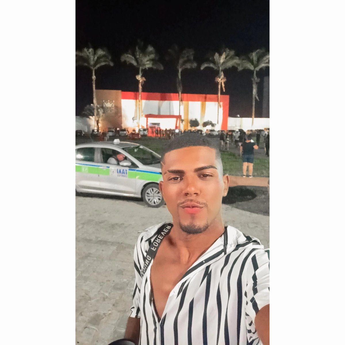 Kainho54106968's tweet image. “Aí eu bebo e fico tonto, lembro de nada e nem do meu nome..” 🍻💃🏽🌚💥
-
-
-
-
#maiaraemaraisa #Sundaynight #domingou #cervejada #MultPlace #Saidinha #bebasemmoderaçao