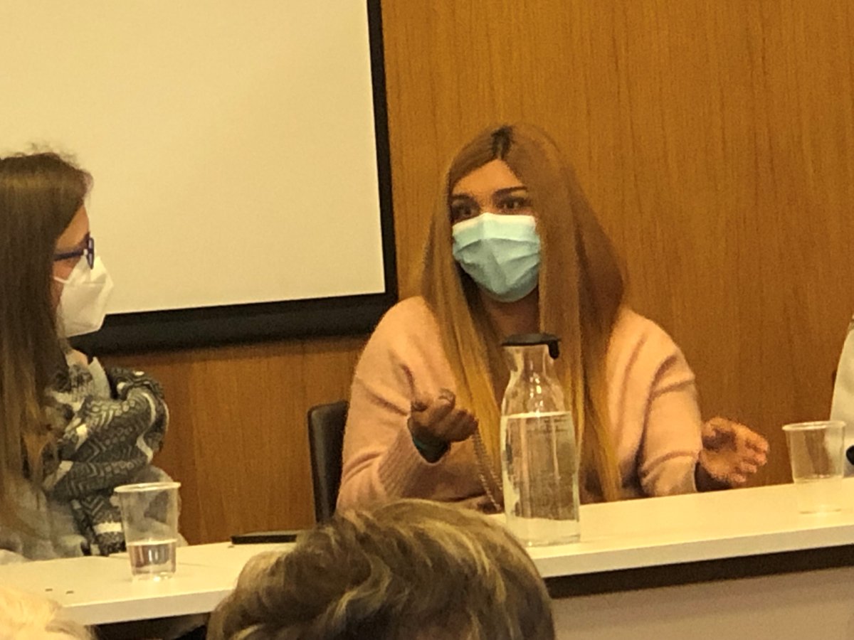 "Mujeres que se superan". Nuestra alumna de CAE Remedios participó en una mesa moderada por Yolanda de Luis (La voz de Avilés). Remedios es un auténtico referente en la superación de prejuicios y obstáculos a la verdadera igualdad de oportunidades. #igualdad #educacion