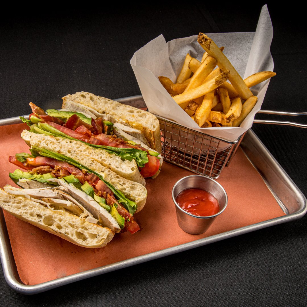 Lunch walks to the fridge are so 2021. Take your midday break to another level at Hilton Anatole's Media Grill + Bar or grab-n-go at Counter Offer. What’s on your ideal menu? #HomeOfficeAtHilton #WorkFromAnywhere #RemoteWork #WorkAndTravel