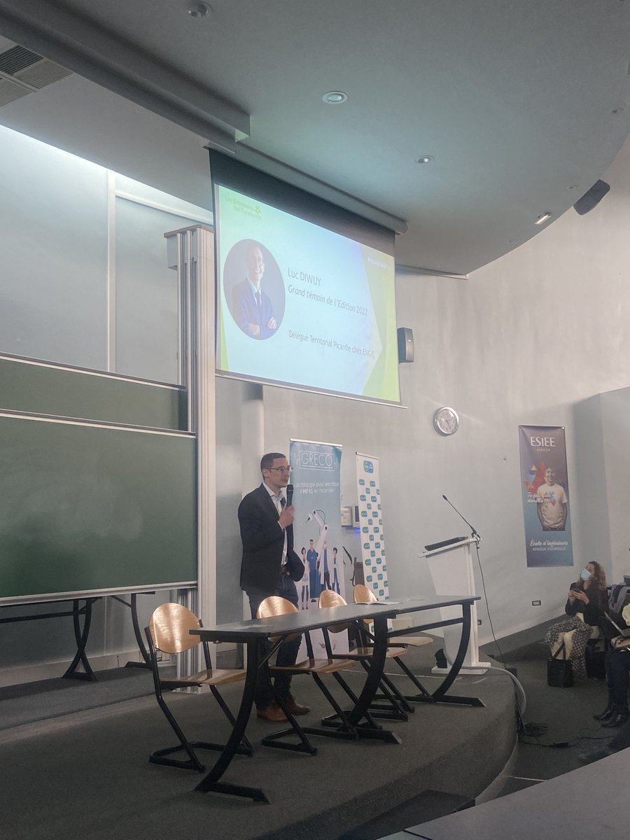 📷 Retour sur la première édition <a href="/Les_EE/">Les Entretiens de l'Excellence</a> à #Amiens soutenu par la <a href="/FondationEngie/">Fondation ENGIE</a> en partenariat avec l'<a href="/ESIEEAmiens/">UniLaSalle Amiens (ESIEE-Amiens)</a>
Une journée riche en échanges et des élèves pleins de nouvelles ambitions !

👏 Bravo à tous ! Merci à Lucia Patoux et Tong Chhor de leur présence