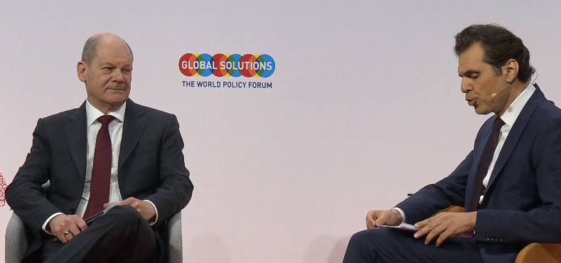 winter_elis's tweet photo. Responding to @AslanTV &amp; others at #GSS2022, @Bundeskanzler highlights that 🇩🇪 #Zeitenwende cannot happen w/o recognizing interdependences with other urgent global issues such as vaccine justice, development policy, poverty reduction at home &amp; abroad. #G7 @glob_solutions  #Think7 https://t.co/pK8xdfXrXn