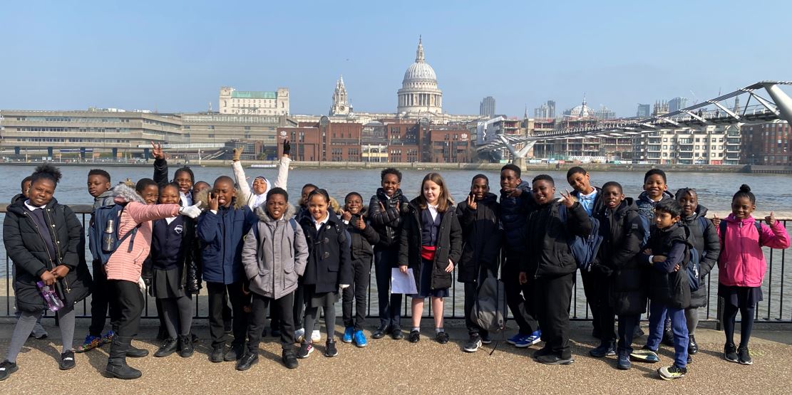 JDPSoffice's tweet image. Year 4 spent the day exploring the sights of London on a walk that made them think about features of modern settlements. #modernsettlements #exploringlondon
