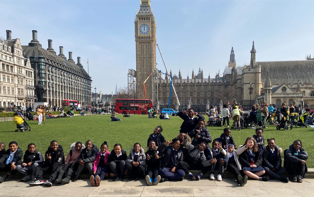 JDPSoffice's tweet image. Year 4 spent the day exploring the sights of London on a walk that made them think about features of modern settlements. #modernsettlements #exploringlondon