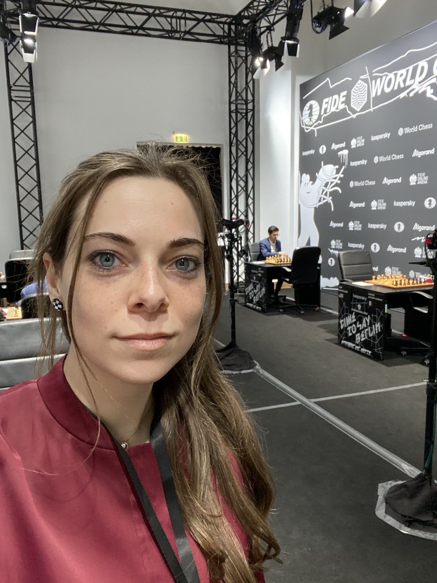 Dina Belenkaya on X: The early bird catches the worm @anishgiri   / X