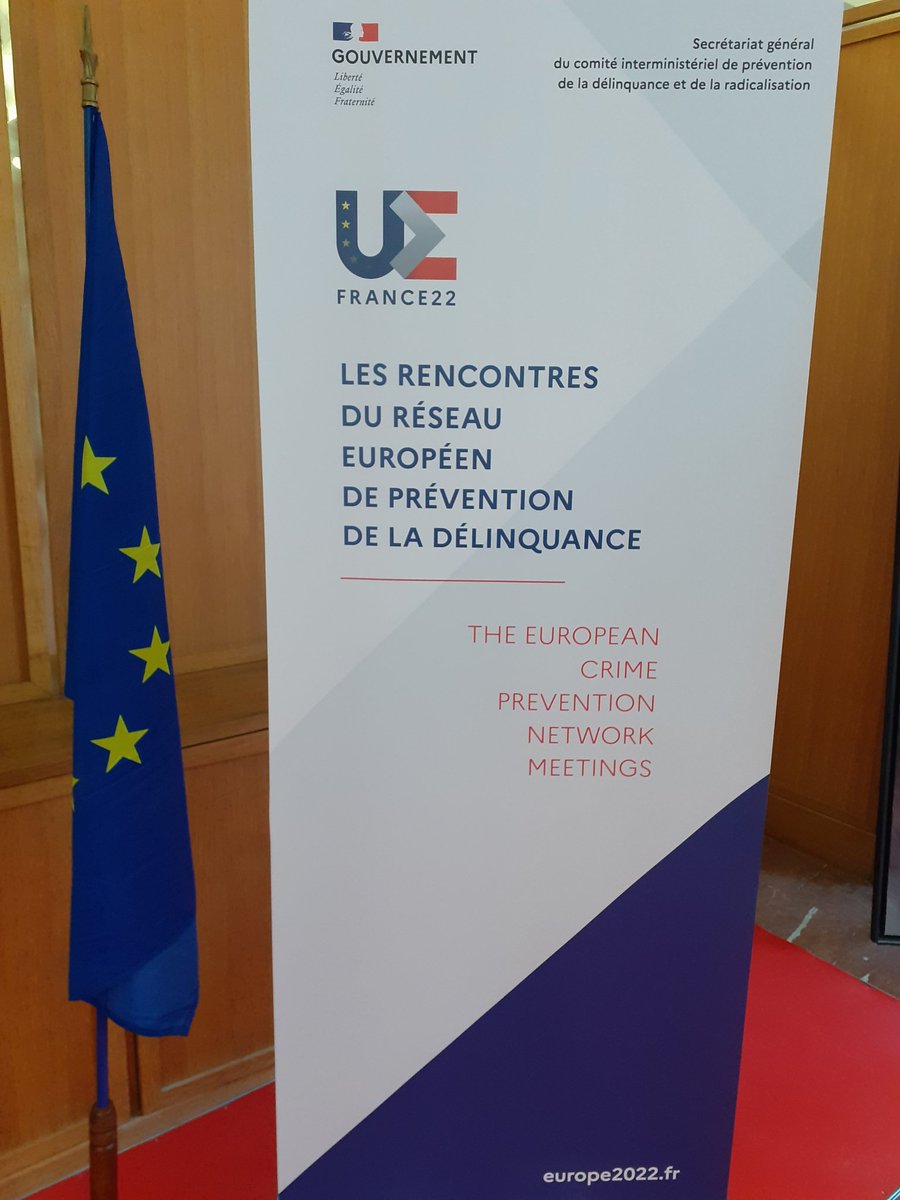 SG_CIPDR's tweet photo. Ouverture @SG_CIPDR  du comité exécutif @EUCPN . Face à la diversité des menaces qui touchent l'Europe, partager les connaissances pour prévenir la délinquance est impérieux. Enrôlement des jeunes dans les bandes, harcèlement, discours haineux en ligne ➡️ sujets #PFUE2022 . https://t.co/cHr4fOPFDF
