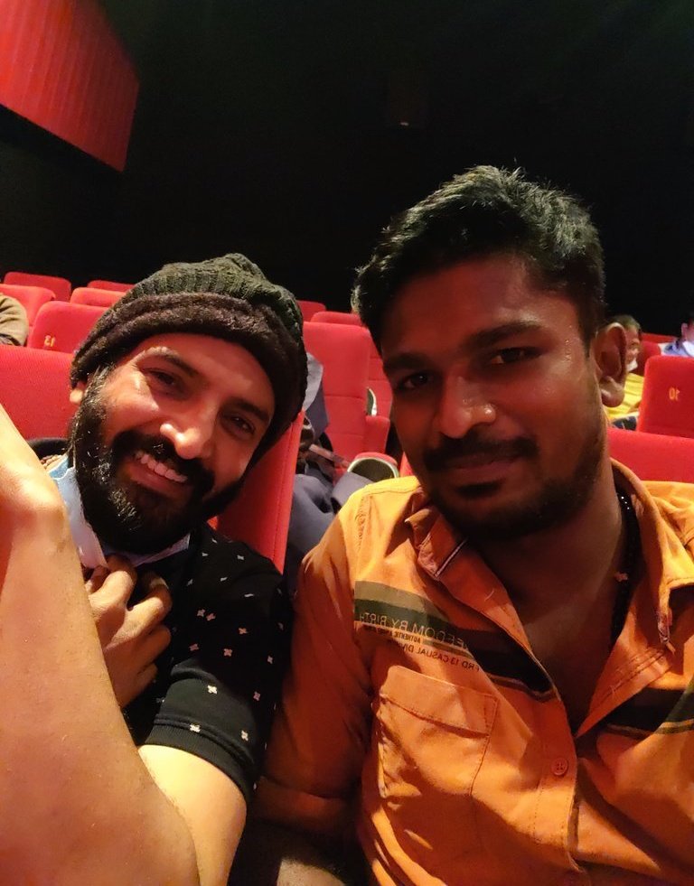 Kowsik_Santa_fc's tweet photo. Wow😍🔥 Thalaivar @iamsanthanam @MrRathna In #RRR Film
#GuluGulu #GuluGuluWrap Thalaivaa❤️🤩 https://t.co/eZJ6Vsjwnr