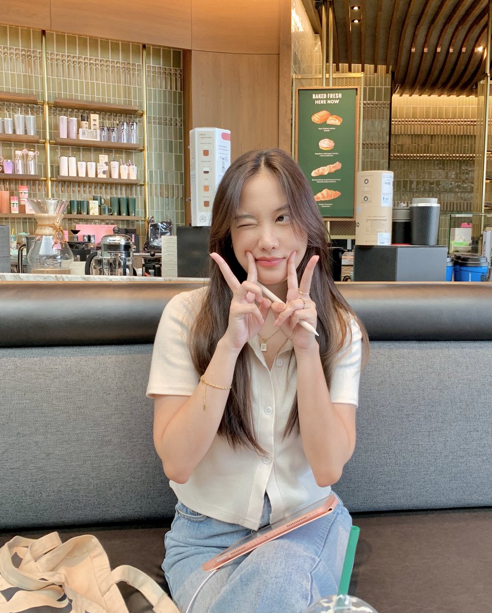 P'freen (real) tweet media