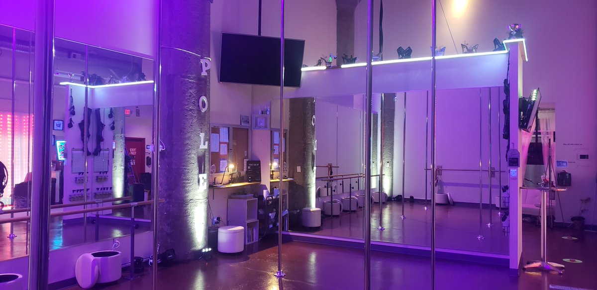 polecontrolct's tweet image. Sign up for this weeks classes.  All sign up links and prices are below #week #classes #class #students #studio #intro #signup #certifiedinstructor #poledance #poledancing #bestaerialstudio  loom.ly/fhQCdNA