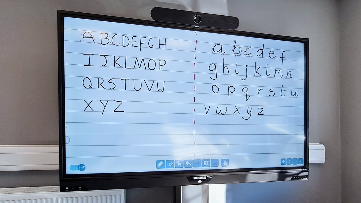 Tango touchscreens with multi-touch technology means that everyone can get involved! You can even choose from a selection of custom backgrounds to suit the subject 📚

#tango #touchscreens #edtech #school