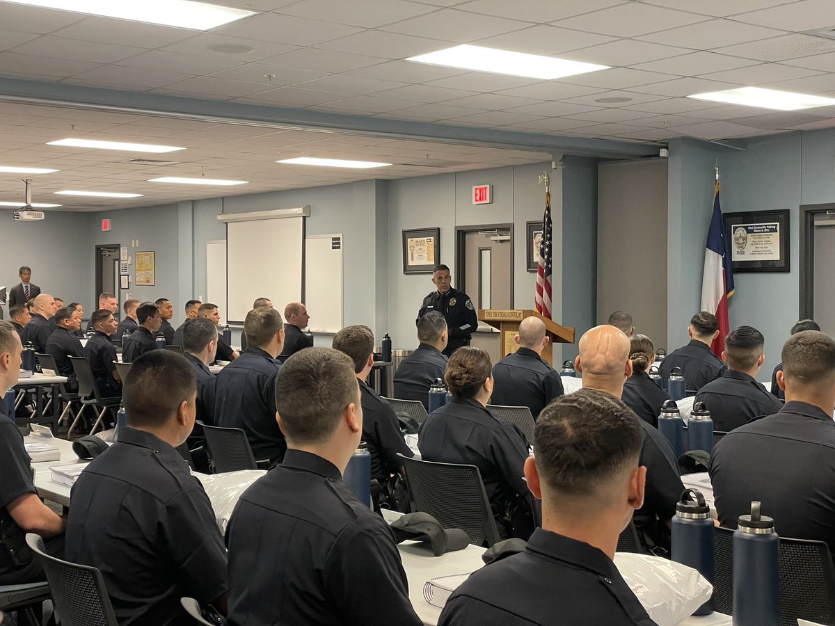 Austin_Police's tweet photo. Today, Chief Chacon welcomed 84 new cadets to the 145th Cadet Class at the academy. 

Chief spoke about the importance of being a guardian and being present to help the community in its hour of need. These cadets are beginning their journey to become officers.
 
Good luck, 145th! https://t.co/Gz5Nlz25Cf