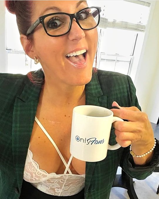 Monday Midday Hustle Juice ☕💦 https://t.co/ncHFpHzjhI https://t.co/GbLxYMCbgn<a href="/tag/newprofilepic"class="tags"><span>#newprofilepic</span></a>