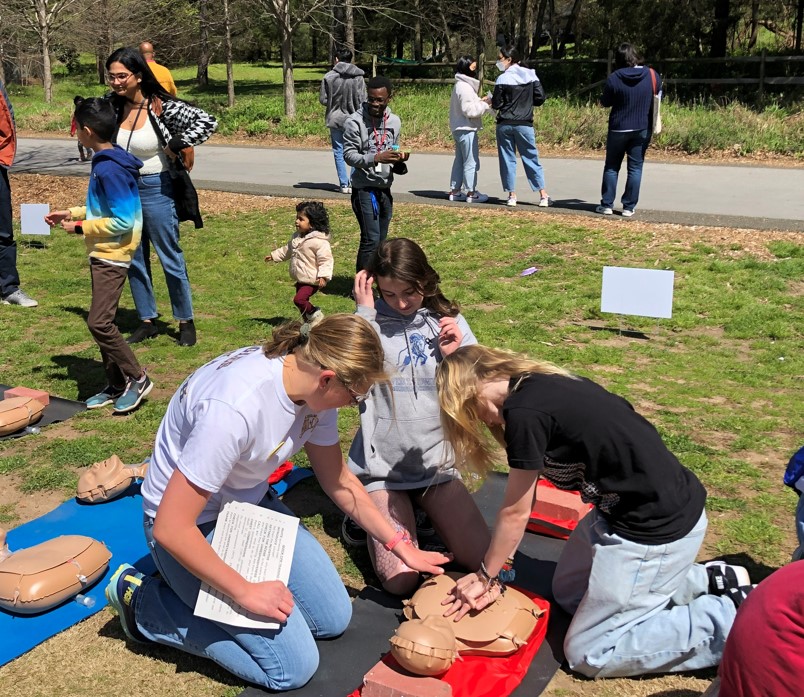 twostepcpr's tweet image. 📍Emory University's #TwoStepCPR event on 3/26/2022
Way to go team! 👏 To find an training event near you, follow us on social media or check out our map on twostepcpr.com !