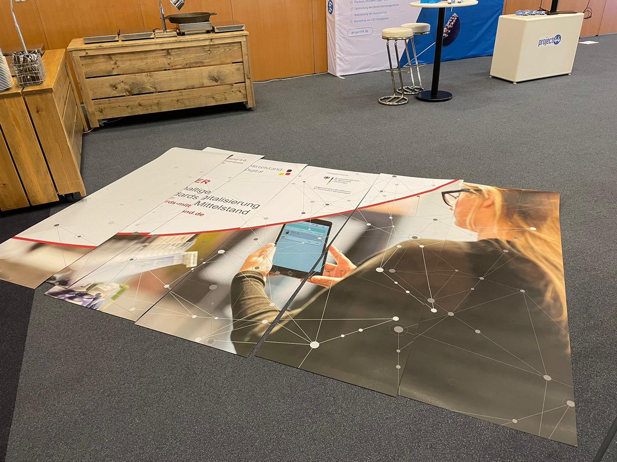 WertNetzWerke's tweet photo. Wir bauen schon fleißig auf für die #log2022! Morgen und Übermorgen endlich wieder live! Wir freuen uns auf Sie! @GS1Germany #logistik #estandards https://t.co/bVa3eZ46XM