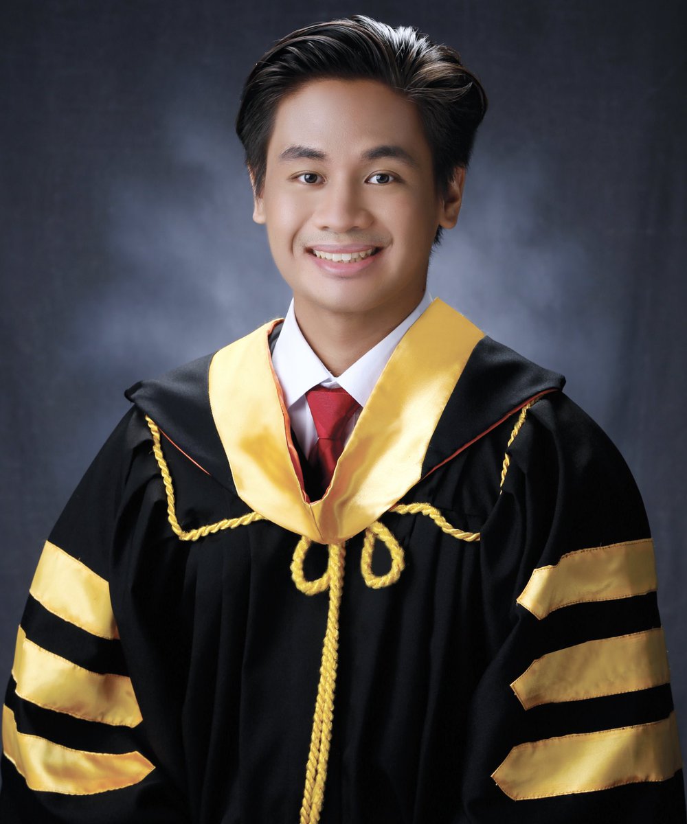FRINZcharming's tweet photo. Congratulations sa lahat! Saludo ako sa inyo at sa mga natupad niyo sa buhay! Gawin natin lahat ng makakaya natin para makatulong sa mga tao at makita nila ng mas malinaw ang isang napakagandang mundo na ginawa sa atin ng ating Panginoon.

Martizano, Frinz G.
Doctor of Optometry https://t.co/HPKE4FfsvO