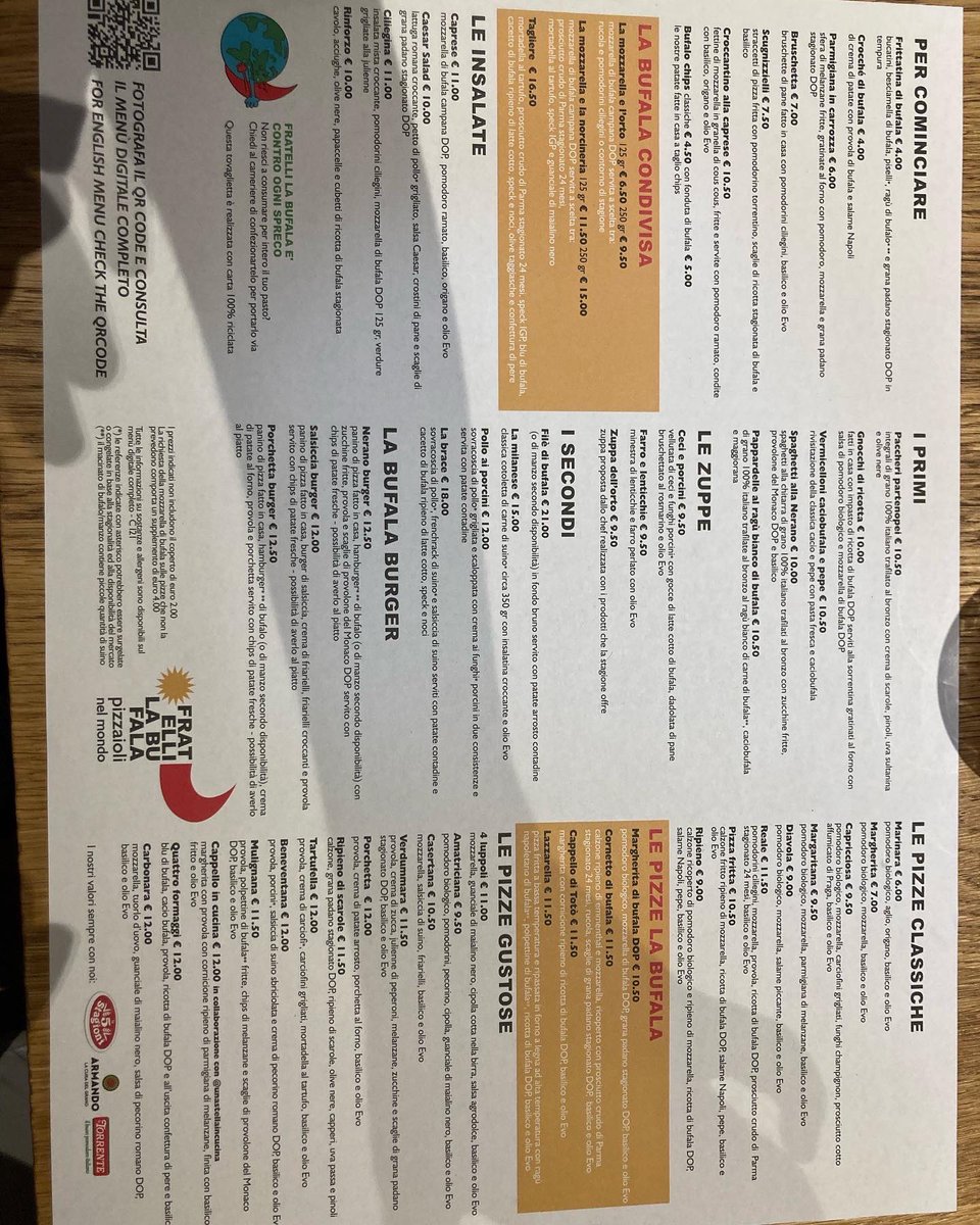 ErasmusFourcade's tweet photo. Arrivée à Napoli. Accueil de notre hote, et repas avec Maria Antonia la coordinatrice du projet #erasmusplus en Italie. https://t.co/q0wVG4BB1P