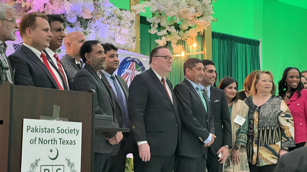 SalmanBhojaniTX's tweet photo. Had a great weekend celebrating Pakistan Day with the Pakistan Society of North Texas, Bangladeshi Independence Day, and the opening of the Tenacious Democrats Office in DFW! Lots of great things happening in the metroplex

#BhojaniForTexas #HD92 #Flip92 https://t.co/dBLr3zfNzq