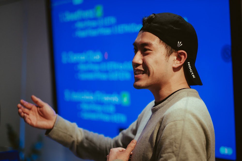 oddfutur3 tweet media