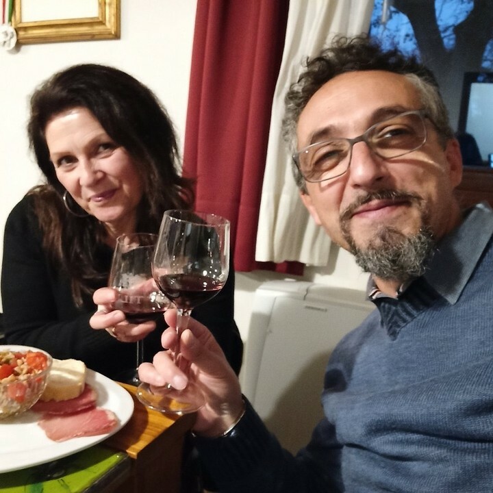 tilivini's tweet photo. 🍷👩‍❤️‍💋‍👨🍷 Le degustazioni non si fermiamo mai! La nostra cantina genera sorrisi creando emozini  con i nostri #vinibiologici e #olioevo di prima scelta.
Vedere per credere!! 🍷👩‍❤️‍💋‍👨🍷

TiliWinery
---------------
🍷👩‍❤️‍💋‍👨🍷 Wine tastings never stop! Our… https://t.co/I6Gm453dDD https://t.co/zcwAzx1JlJ