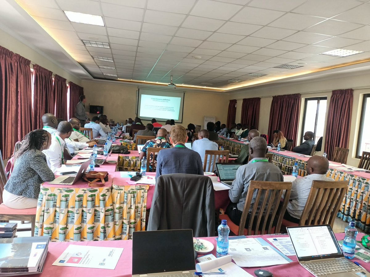 efd_Kenya's tweet photo. Prof. Richard Mulwa (Director of the EfD-Kenya Center) kicks off a one-week training for the Inclusive Green Economy (IGE) 2022 programme. The training will increase capacity, knowledge and application of IGE. @EfD_initiative @AndersEkbom1 @DSlunge https://t.co/6tDb73I7Yk