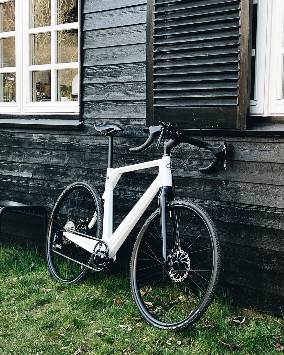 cohandco's tweet photo. Taking our Mattis Gravel for a ride always feels like a treat. 

Made from our groundbreaking recyclable frame technology StoneWeave Mattis is an equally robust and smooth riding machine - check him out. 

#gravelbike #gravelbikelife #commuterbike #bicyclesforlife #getoutdoors https://t.co/VzavItawhy