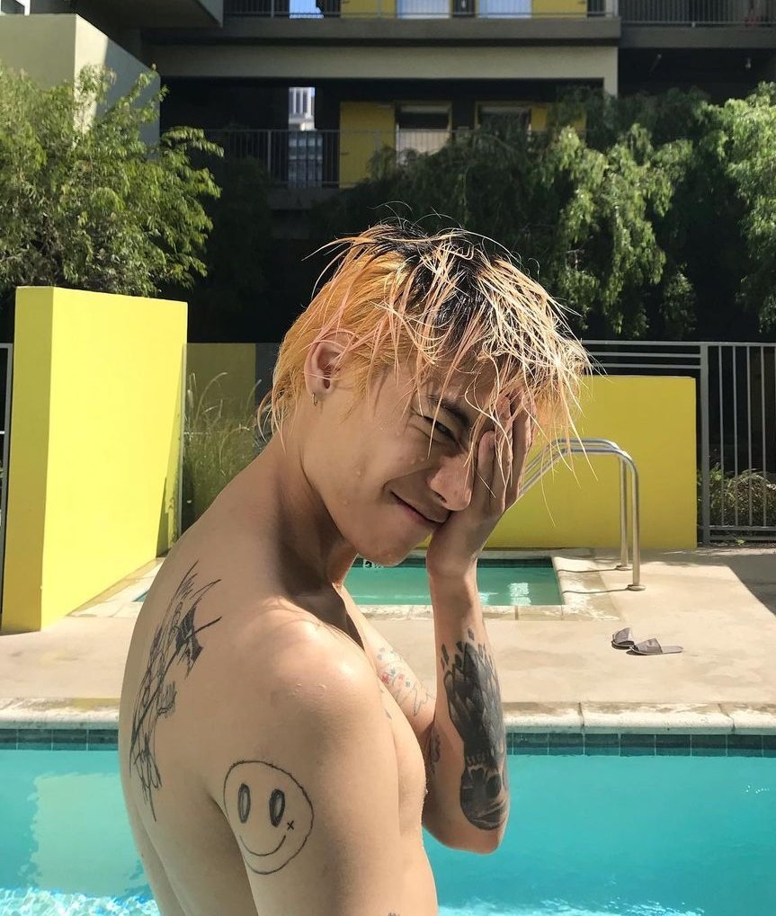 THIS OR THAT (ver. jaewon outfits)

quote with your choice and use the hashtag 💌
#OurONEandOnly