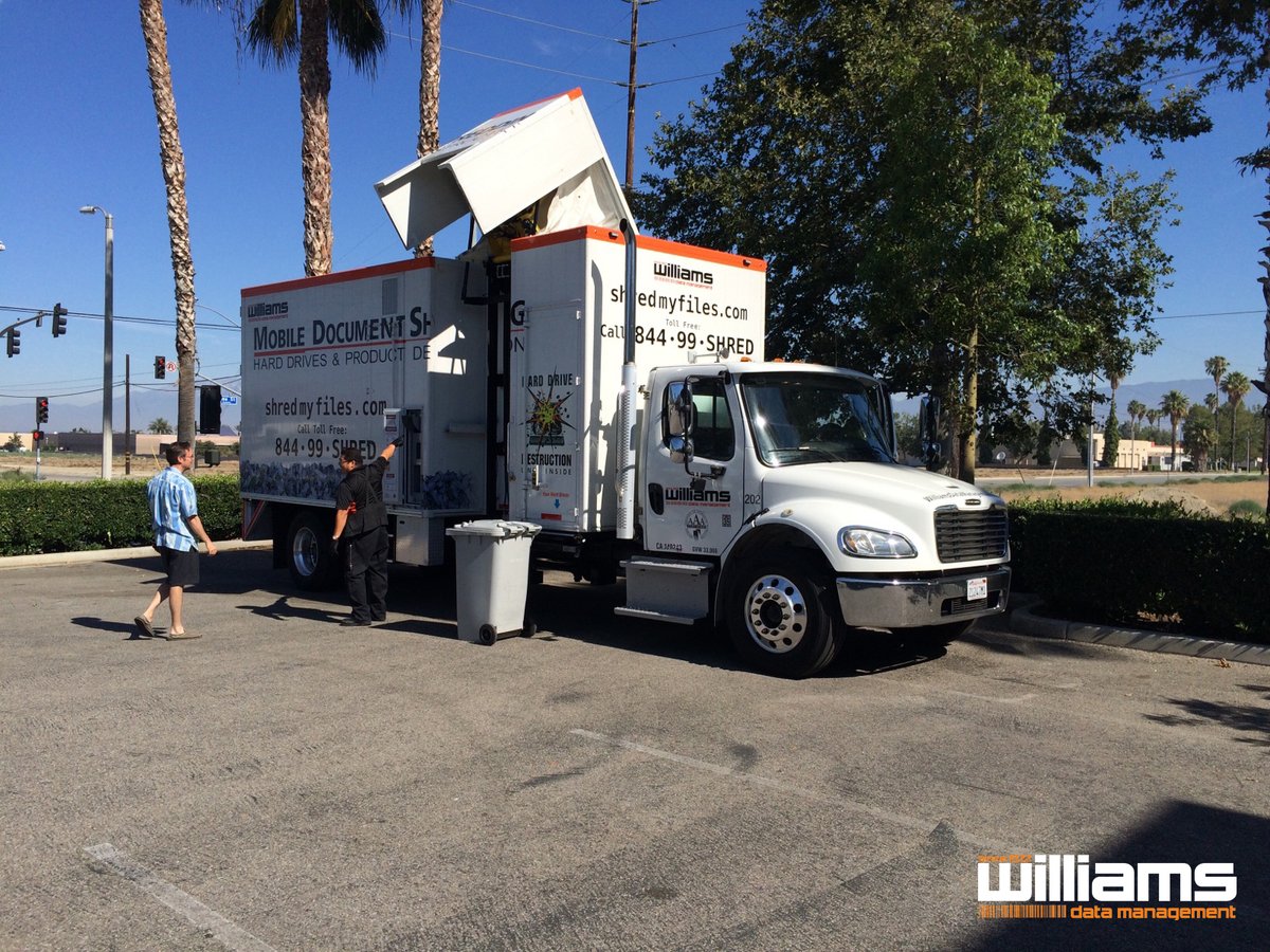 WilliamsData's tweet image. What makes mobile document shredding unique besides the fact that it comes to you? How about... you actually get to witness the shredding take place on screen through a mobile viewing station on the shredding truck. Talk about #peaceofmind. #shreddingservice #shreddingmachine