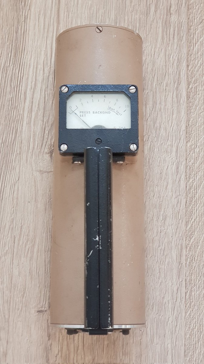 Rad1URGE's tweet photo. One of my pre war purchases - Ludlum Model 316-3 GATE FRISKER, received today https://t.co/Q01Y4WxMLi
