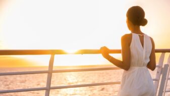 Get an insight into what it's like really like to work on a @PrincessCruises ship - from staff relationships to missing family...

#princesscruises #belowdeck #cruisesecrets 

worldofcruising.co.uk/cruise-news/pr…