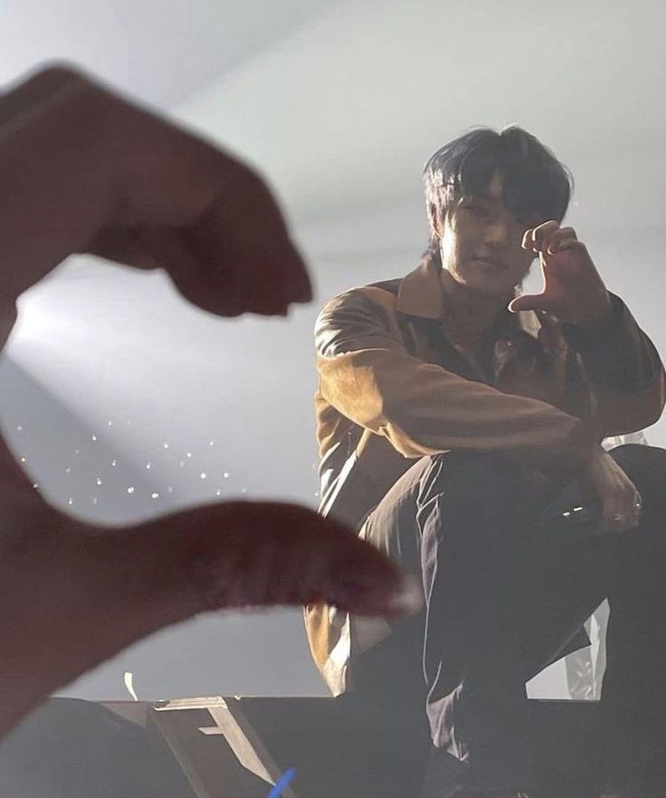 EB0YMINJOONG's tweet photo. IM SO SAD https://t.co/eEJNpaUCQO