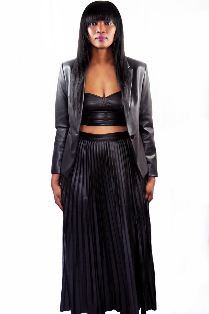 Hair by Tanika Torrice, Makeup by Tanika Torrice, Styled by Tanika Torrice, Photographer: Tanika Torrice, Model: Victoria.