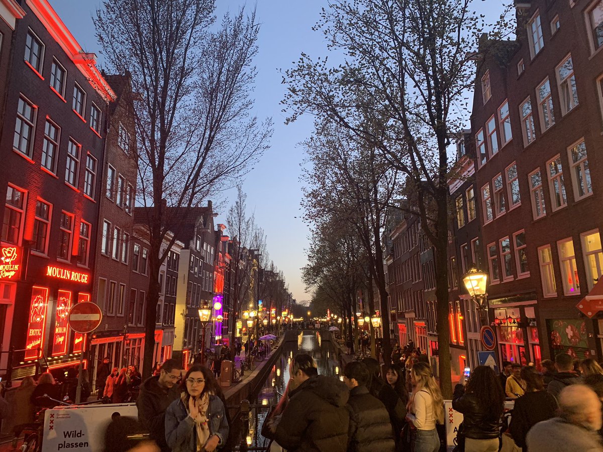 __cocoooo's tweet photo. me, no fewer than 5 times: oh look, sexy mannequins in the windo—no, nope, not a mannequin 😳🥴

anyway, I’m moving to amsterdam https://t.co/VnH3rHLsc1