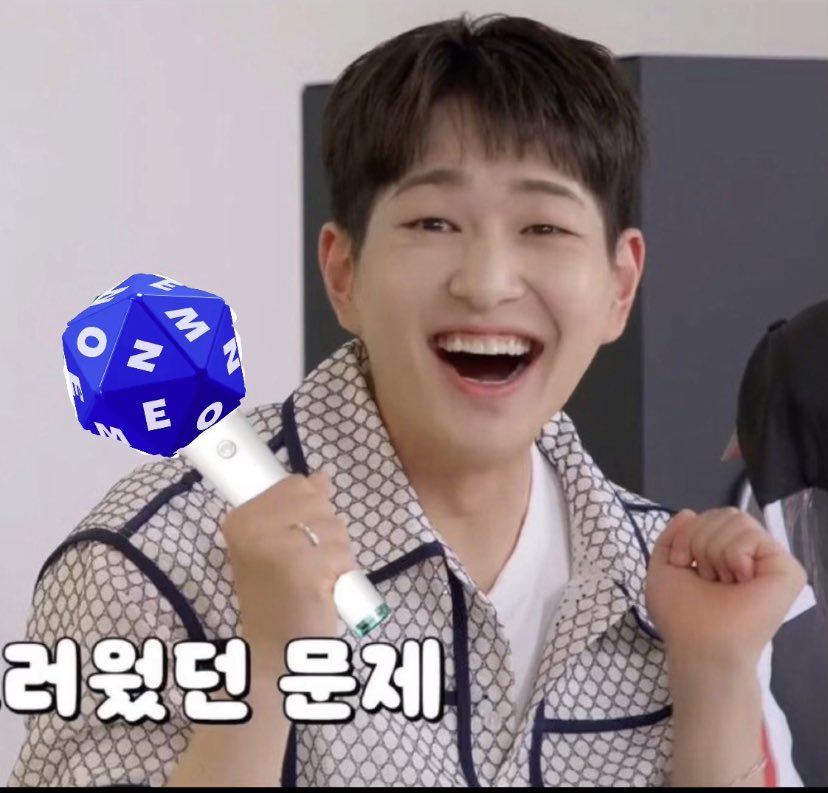 Everyone, here is SHINee’s new lightstick!!