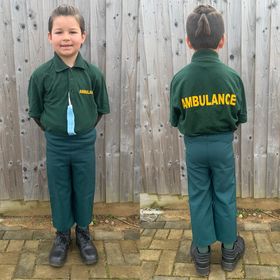 swasFT's tweet photo. We love starting the week off on a positive note. 

This lovely young chap recently went to school dressed as his superhero – a paramedic 💚

Thanks for sharing with us! 

#teamswast #happymonday https://t.co/qhZsLFPq2r