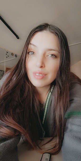 I'm live on https://t.co/6XFcralx0t https://t.co/DTm27ClU5U