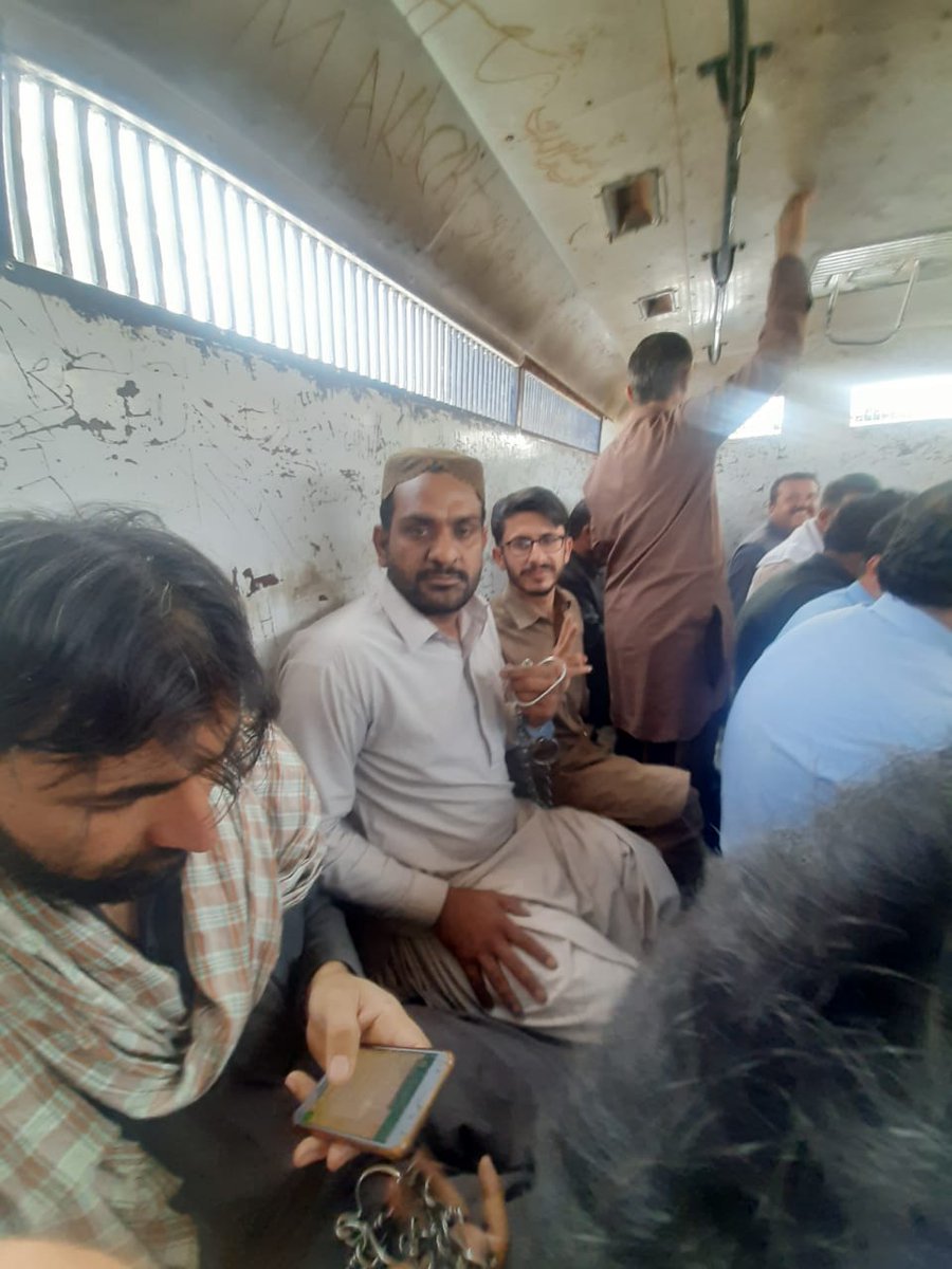 #Balochistan doctors are behind the Bar due irresponsible Government and Secretary health
#NoorUlHaqDestroyedHealth
Red Salute to @aman_ullah55 and others