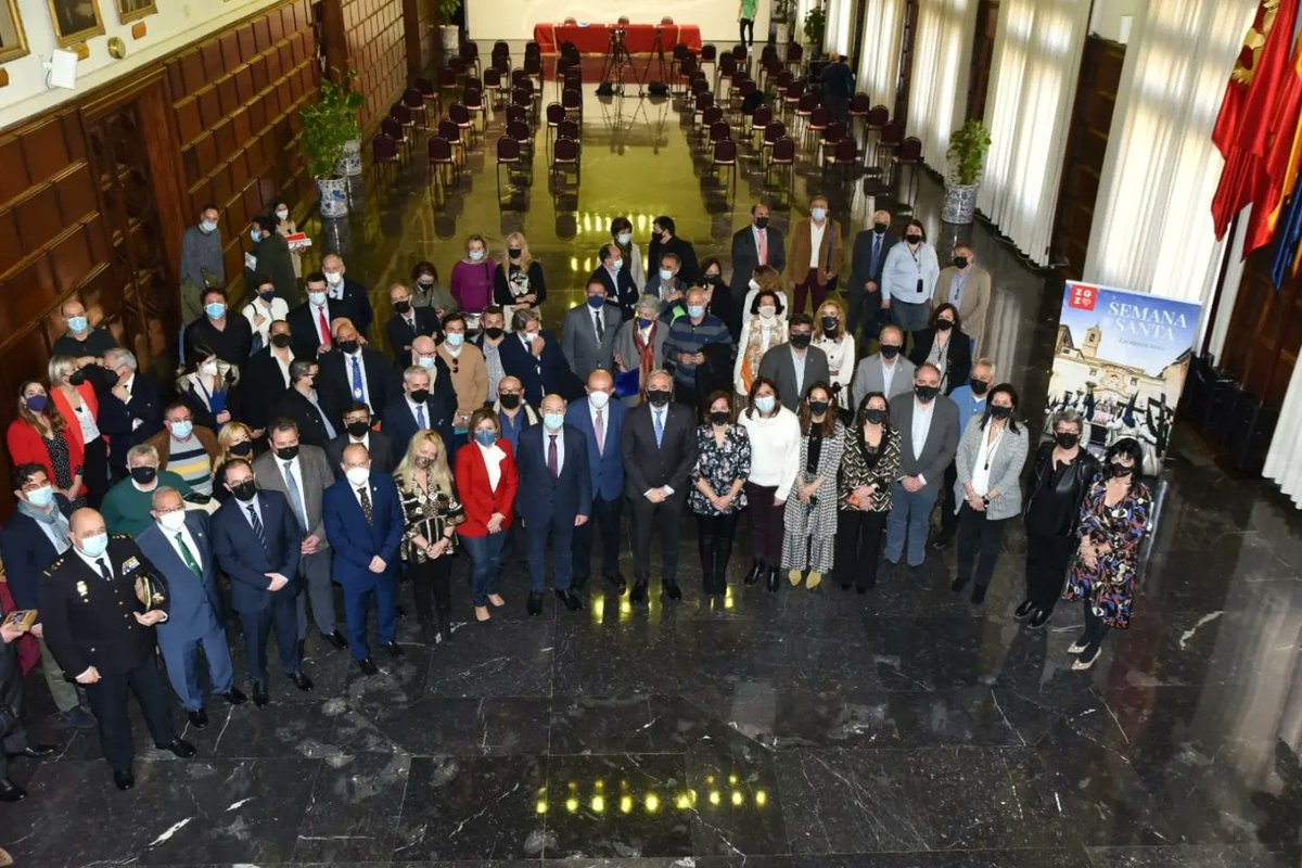 Gracias a todas las cofradías y hermandades por hacer posible que Zaragoza se convierta en escenario de la Pasión y la Resurrección, pero sobre todo gracias por vuestra labor social durante todo el año.
<a href="/ssantazaragoza/">Junta Coordinadora de Cofradías Zaragoza</a> <a href="/ZaragozaTurismo/">Zaragoza Turismo</a>